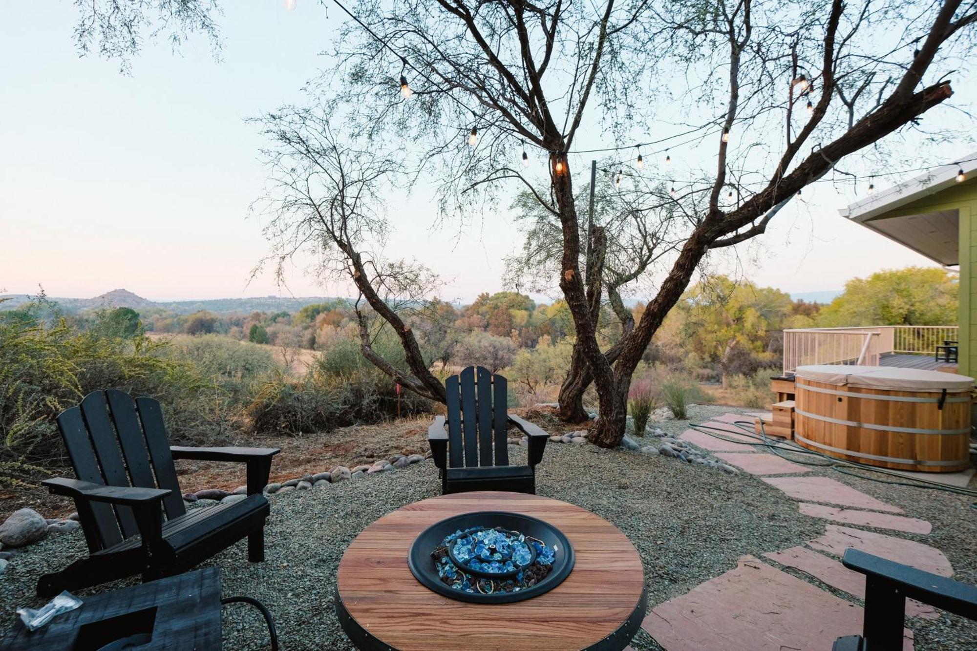 Вилла Tu'Nlii House Creekfront Hot Tub Fire Pit Cornville Экстерьер фото